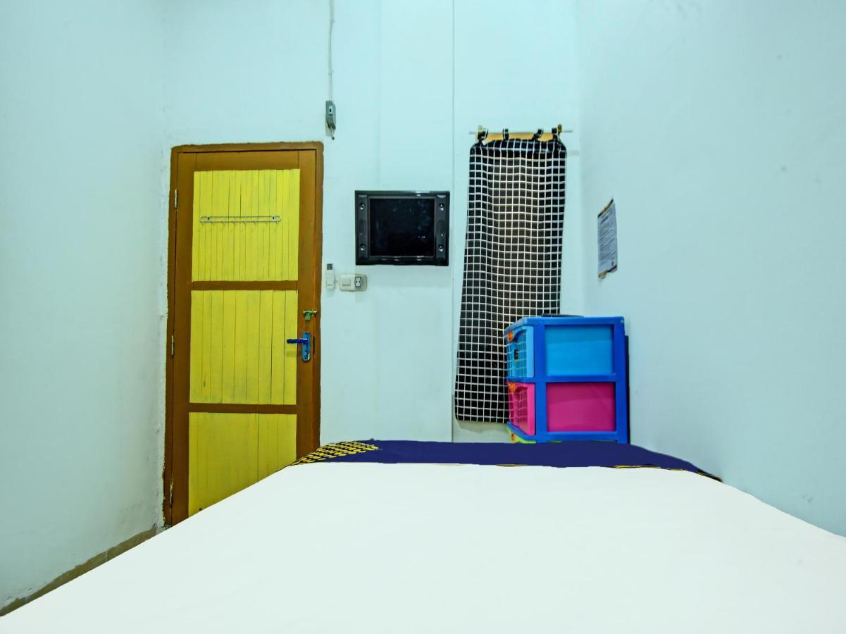Spot On 92141 Cahaya Syariah 2* Palembang